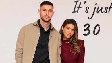 Рік великої мотивації: Яремчук на своє 30-річчя попозував із дружиною в грайливому міні. Фото