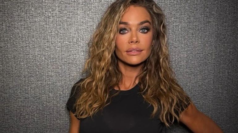 55-річна Деніз Річардс вразила виглядом після пластики. Фото до та після