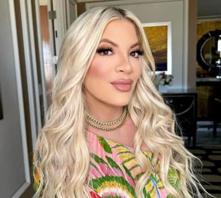 Катастрофа чи піар: що відбувається з Торі Спеллінг і куди щез батько її п'яти дітей