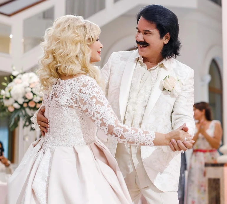 Моя найбільша радість на землі: Зібров про любов до дружини і як змінилися їхні стосунки під час війни