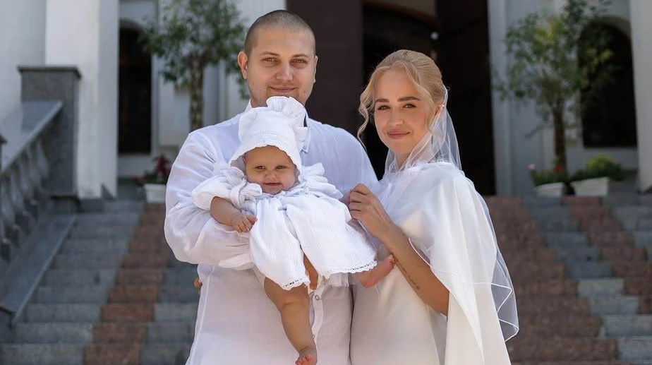 Бєлєнь похрестила 4-місячну донечку та показала, як це було