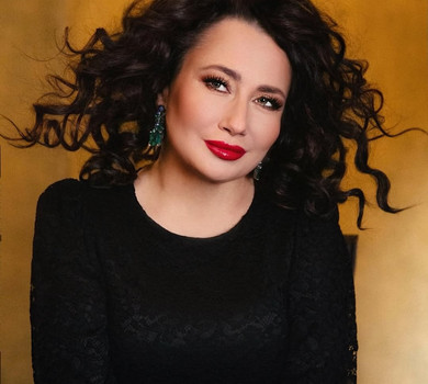 Вона творить надію: Мозгова анонсувала виставку картин 10-річної доньки в Греції та похвалилася її роботою. Фото