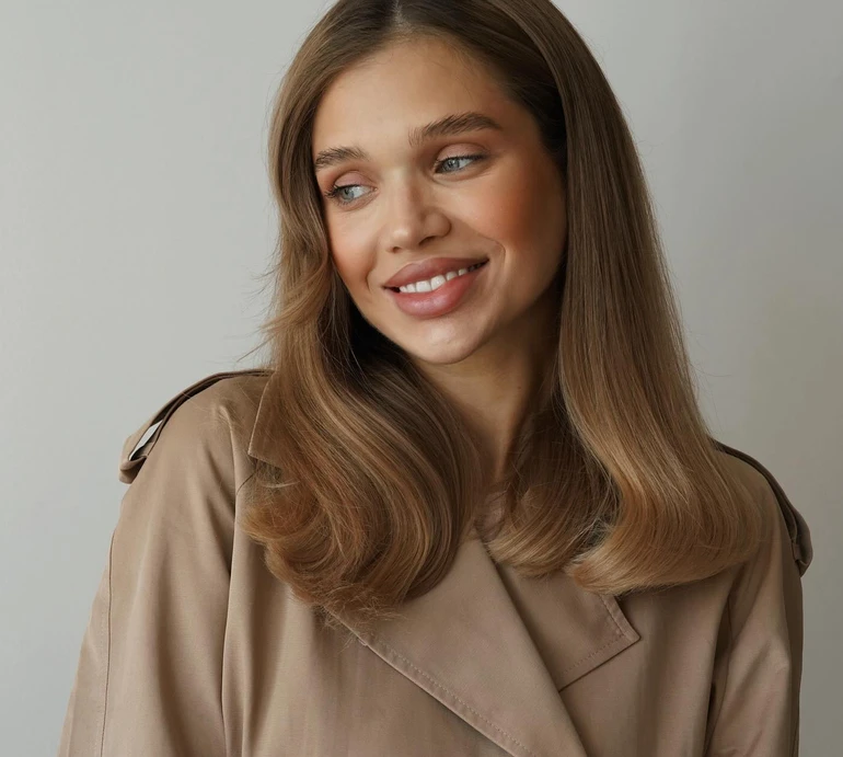 Саша Бо на останньому місяці вагітності попозувала в спідньому та в обіймах чоловіка. ФОТО