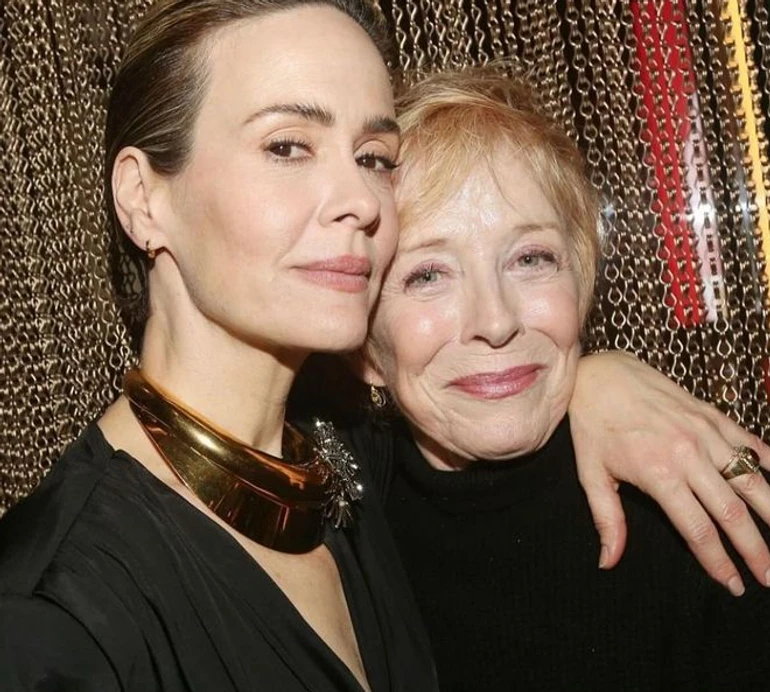 Елтон Джон, Сара Полсон, Джоді Фостер та Синтія Ніксон: найвідоміші одностатеві пари зірок