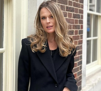 Фреймут похвалилася дочкою-скаутом, яку взяли в лондонський Пласт. Фото