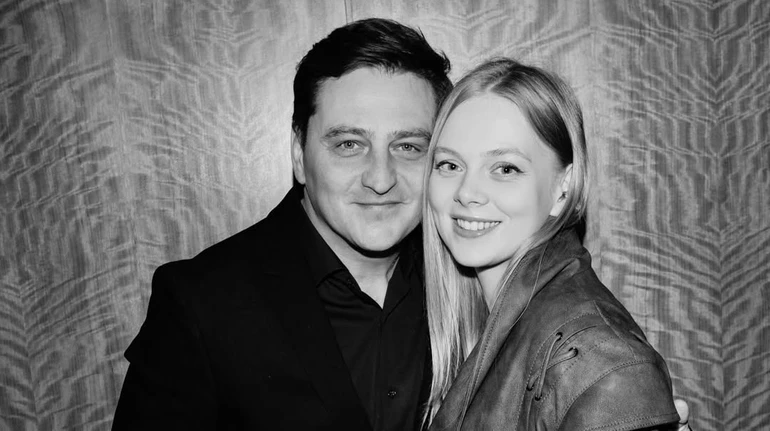 Зірка Кіборгів В'ячеслав Довженко зібрався одружитися вдруге і показав наречену