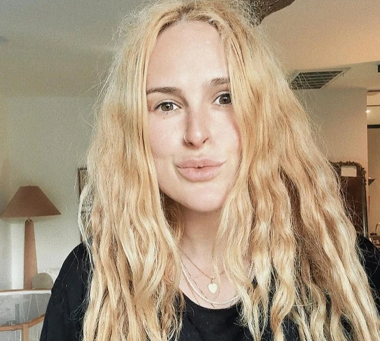 Не віриться, що тобі вже рік: Румер Вілліс привітала доньку та показала фото з домашніх пологів