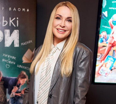 Сумська у трендах з ніг до голови зазнімкувалася з Камалією і Павліком на кінопрем'єрі