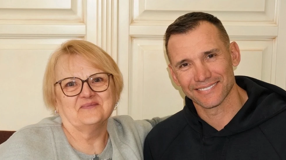 З мамою, сестрою та небогою: Шевченко показав свій Великдень у родинному колі. Фото