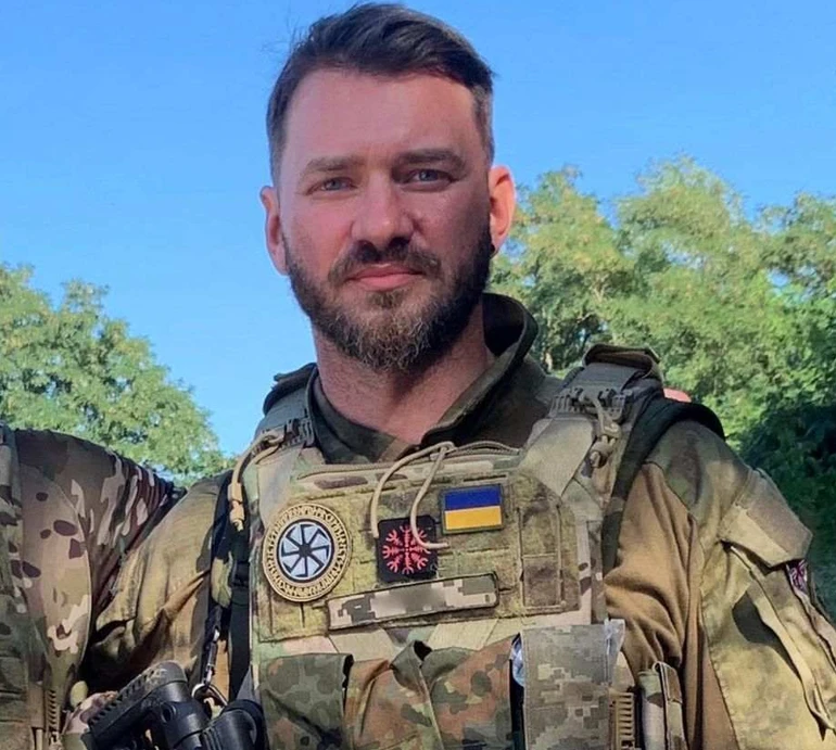 Не опускайте очі: хореограф-воїн Дікусар про прірву між двома світами, необхідність підтримки захисників і чи повернеться на паркет