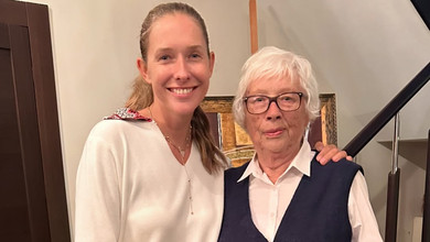 Найстрогіший критик: Осадча привітала бабусю з 90-річчям та замилувала фото з нею