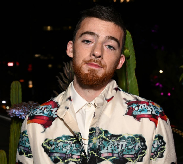 Стала відома причина смерті 25-річного актора Ейфорії Енгуса Клауда