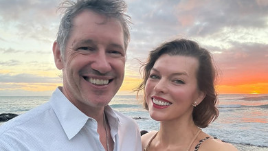 Ти - скеля, на яку ми можемо спертися: Йовович ніжно звернулася до коханого з нагоди топазового весілля