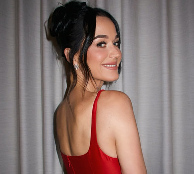 Чутки підтвердилися: Кеті Перрі та Джастіна Трюдо підловили за поцілунками на спільному відпочинку