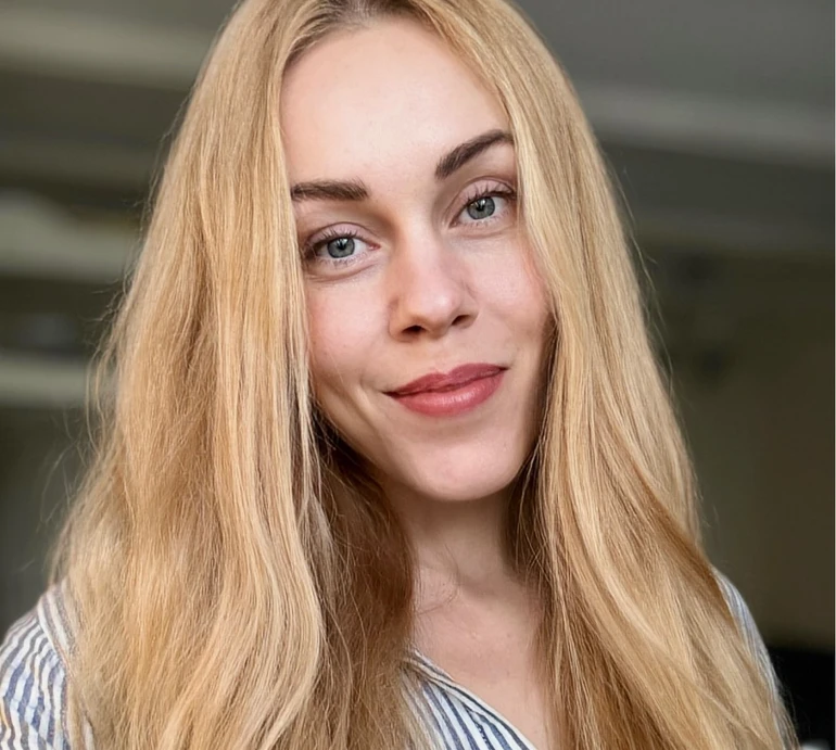 Шапки можна вже ховать: Alyosha замилувала сонячним фото з 3-річною донею від Тополі