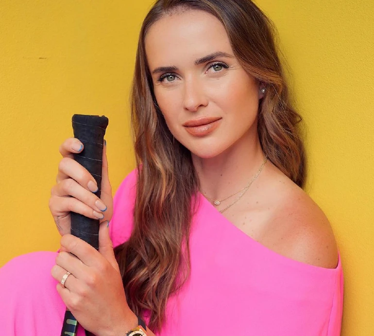 Завжди поруч: Світоліна на тренуванні показала річ, на якій закарбувала ім'я доньки