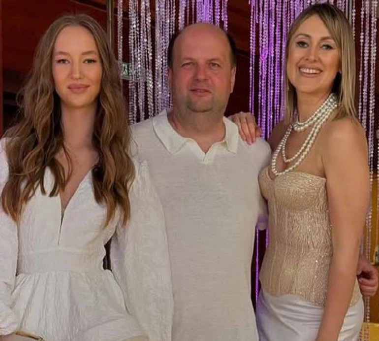 Лідер ТІК Бронюк у день 16-річчя доньки похизувався її талантами і фото