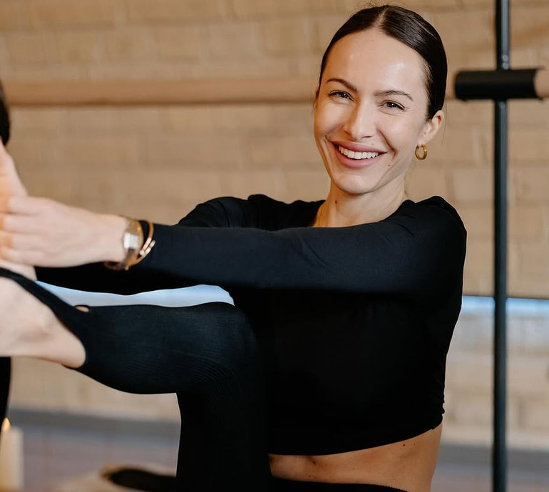 Горняк у спортлуці показалася на пілатесі та пояснила, чому не страшно бути самій. Фото