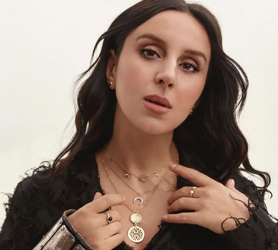 Знищують, руйнують, крадуть: Джамала емоційно висловилася про окупантів, що відібрали дім її батьків у Криму