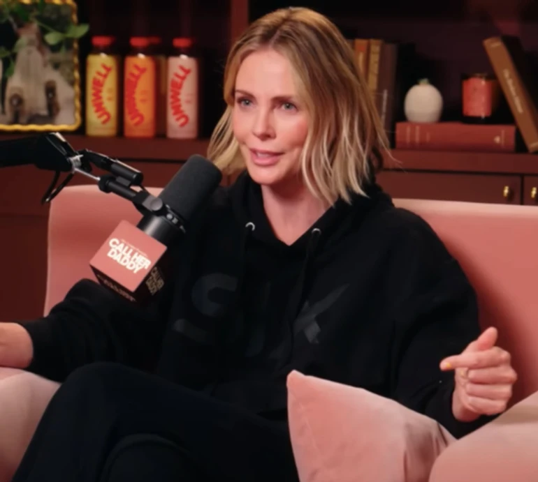 До біса неймовірно: 49-річна Шарліз Терон відверто розповіла про секс на одну ніч та чому не хоче виходити заміж