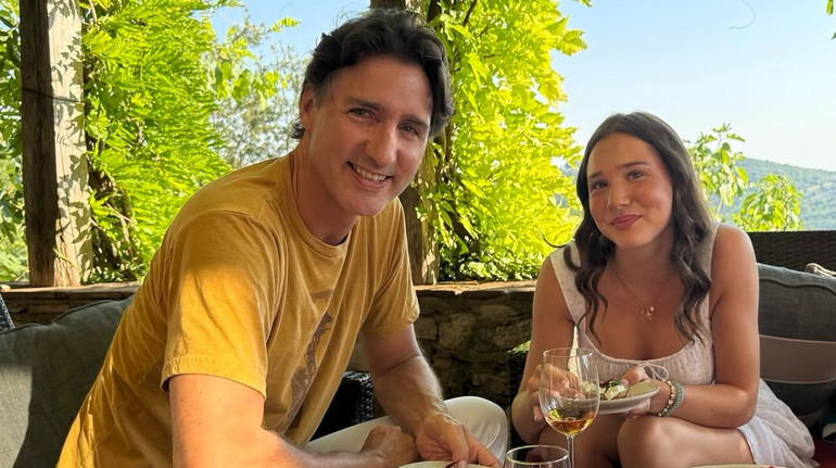 Найбільш гордий батько: Трюдо похвалився дорослою дочкою в день її 17-річчя. Фото