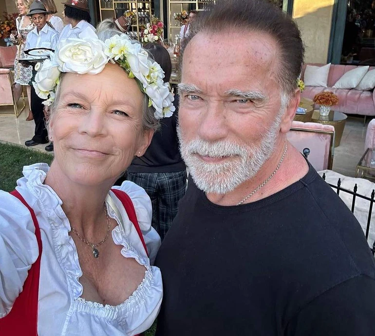 Культова кінопарочка з Правдивої брехні: Шварценеггер та Джеймі Лі Кертіс заселфилися разом