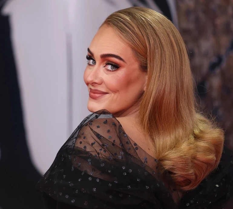 Не чоловік і дружина? Інсайдер повідомив несподівану новину про статус стосунків Адель і Річа Пола