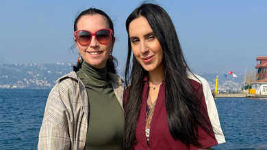 Джамала вперше за довгий час показалася з батьками та сестрою у Стамбулі. Фото