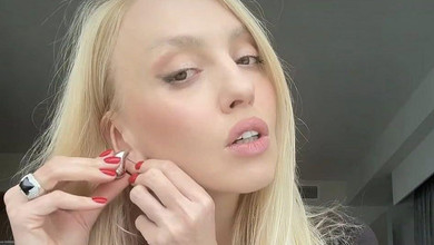 Від спіднього до готового луку: Полякова посвітила стрункою фігуркою в динамічному відео