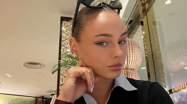 Я закохана: Білодід показалася у Сінгапурі з сестрою ймовірного бойфренда. Фото