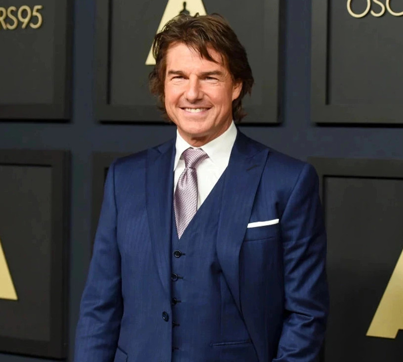 63-річного Круза за ручку з де Армас заскочили на концерті відомого гурту у Лондоні