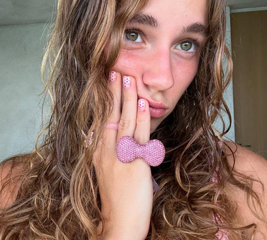 Офіційно мій фанат: модель OnlyFans покепкувала з Зеленського, в Instagram-акаунті якого раптом з'явився репост її відео