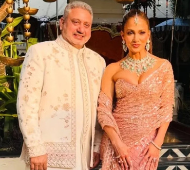 Наче принцеса Disney: Лопес у кутюрній сукні з кристалами Swarovski стала головною зіркою весілля доньки індійського мільйонера