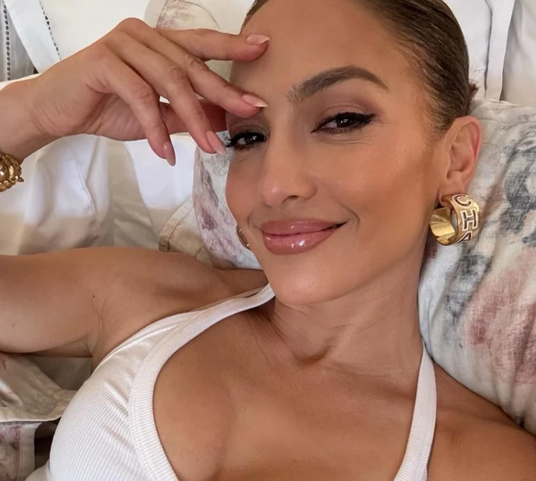 Йдіть геть!: Лопес у Хемптоні посварилася з папараці. Відео