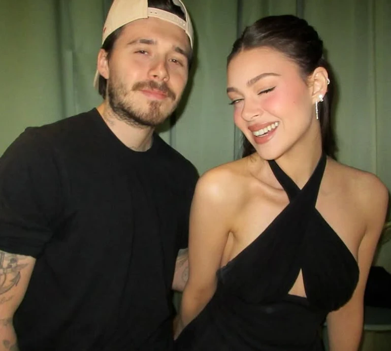 На тлі сварки з батьками: син Бекхемів витатуював на спині інтимний лист від дружини. Фото