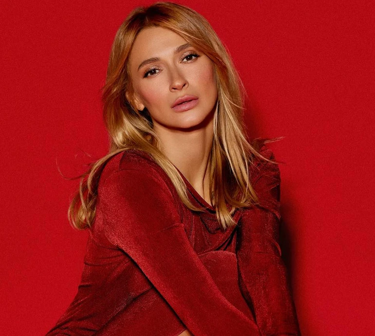 Треба дорости морально: TAYANNA відповіла, чи спілкується її 11-річний син з батьком-росіянином