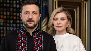 Символ крові та незламності: Зеленський у сорочці з калиною та перша леді у полтавському орнаменті привітали з Днем вишиванки