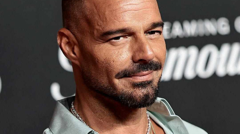 Колишній Рікі Мартіна з їхніми донькою й сином попозували для кумедних фото