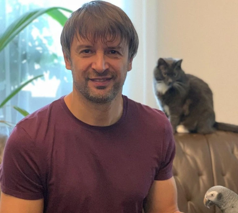 Фантастичний день: Шовковський замилував незвичним побаченням з коханою та оленями. Фото