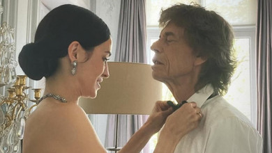 Наречена Джаггера привітала його з 82-річчям кумедним вухастим фото з їхнім сином