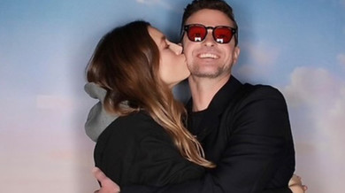 Справжній оригінал: Біл сонячним селфі привітала Тімберлейка з 45-річчям