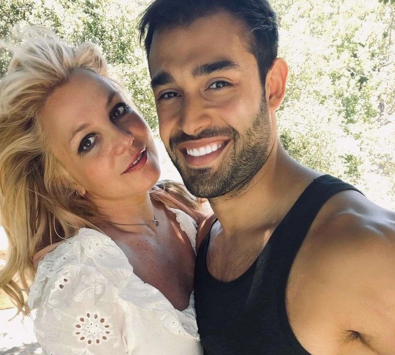 Передумав оскаржувати шлюбний контракт: Асгарі та Спірз фіналізували своє розлучення