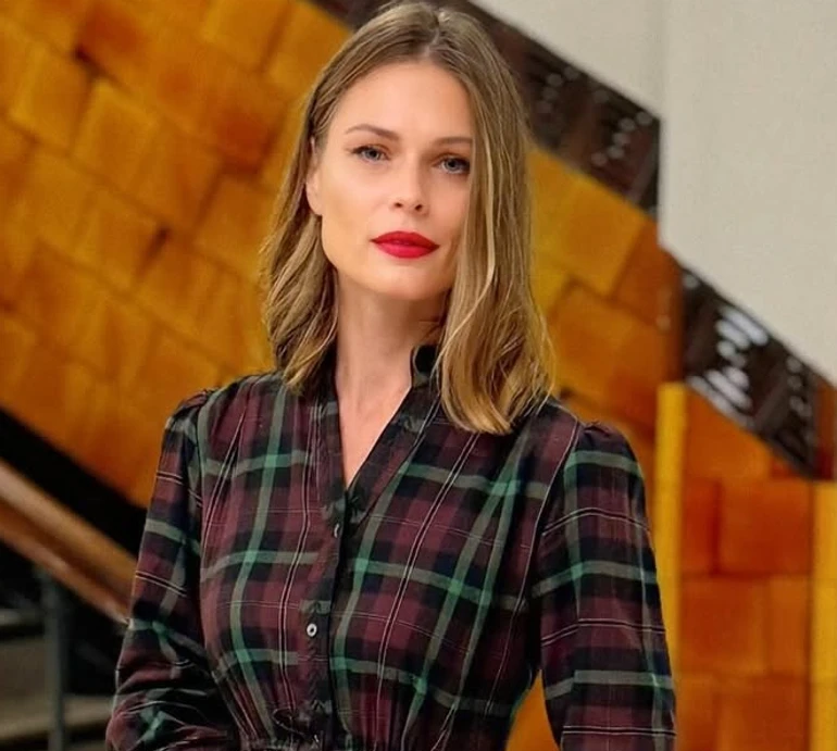 Фреймут у Лондоні попозувала для фото з Залужним