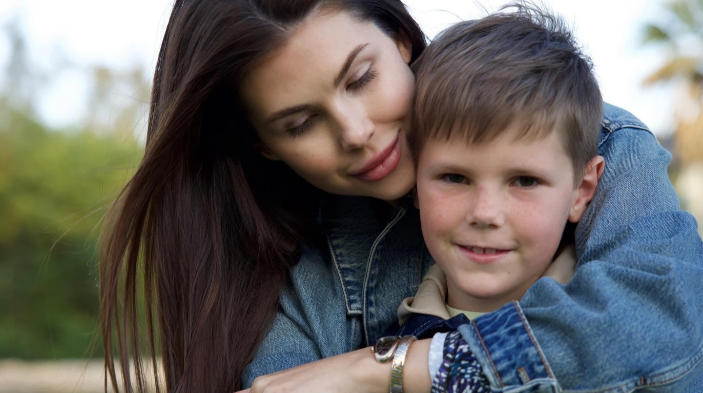 Маленький лицар: дружина Реброва привітала їхнього сина з 8-річчям та попозувала з ним у джинсових луках