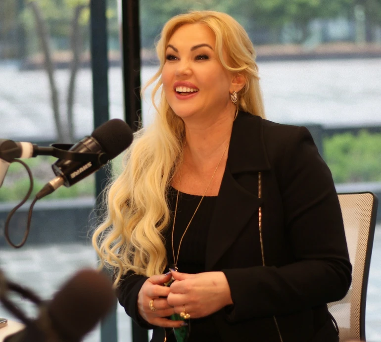 Уже назавжди: Камалія повідомила про повернення доньок до України та розказала, на скільки схудла завдяки інтервальному голодуванню