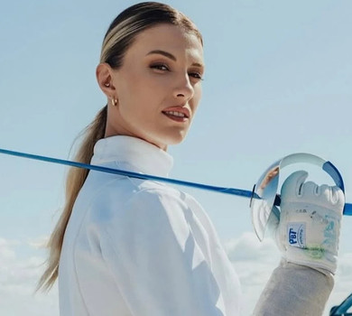 Любов до танців, робота в СБУ та зйомка для чоловічого глянцю: цікаві факти про Ольгу Харлан, якій виповнюється 35 років