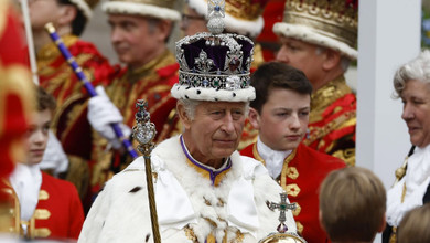 Усміхнений та в прогулянковому кежуалі: із нагоди 77-річчя Чарльза ІІІ палац опублікував атмосферне фото іменинника