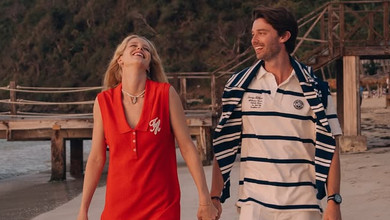 Син Шварценеггера з нареченою у пляжних луках пообіймалися на карибському відпочинку. Фото