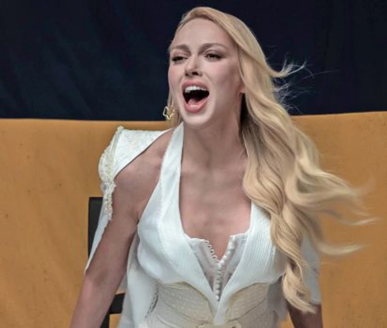 Емеральд із донькою, Суровцев та Діанов знялися у кліпі Полякової про вдячність захисникам. ВІДЕО