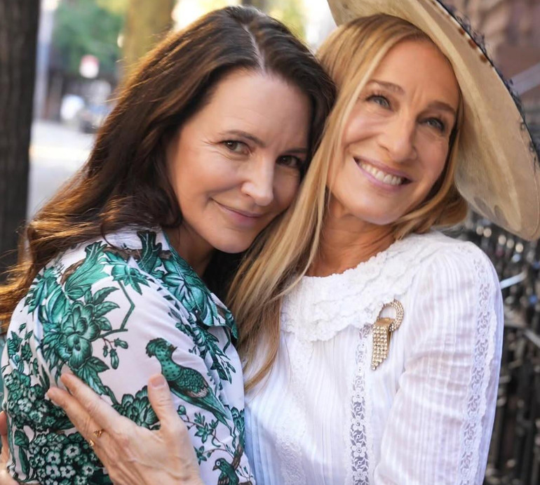 Неймовірна жінка: колеги за серіалом Секс і місто привітали Сару Джессіку Паркер із 60-річчям зворушливими архівними кадрами